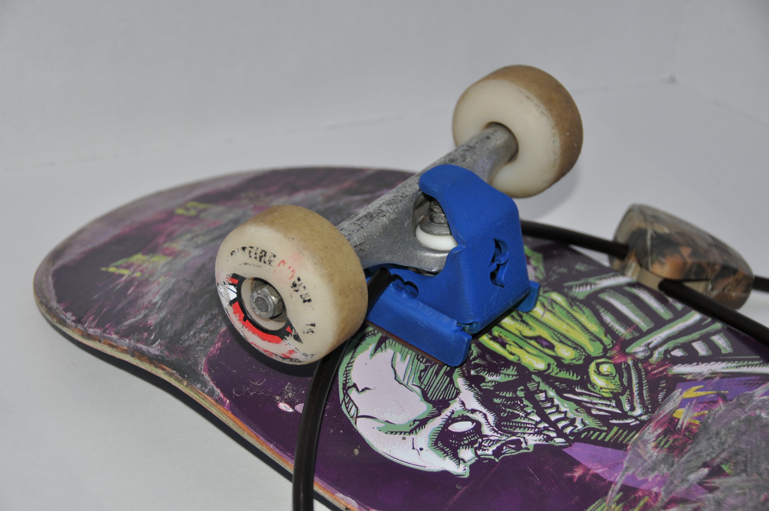 Skateboard lock