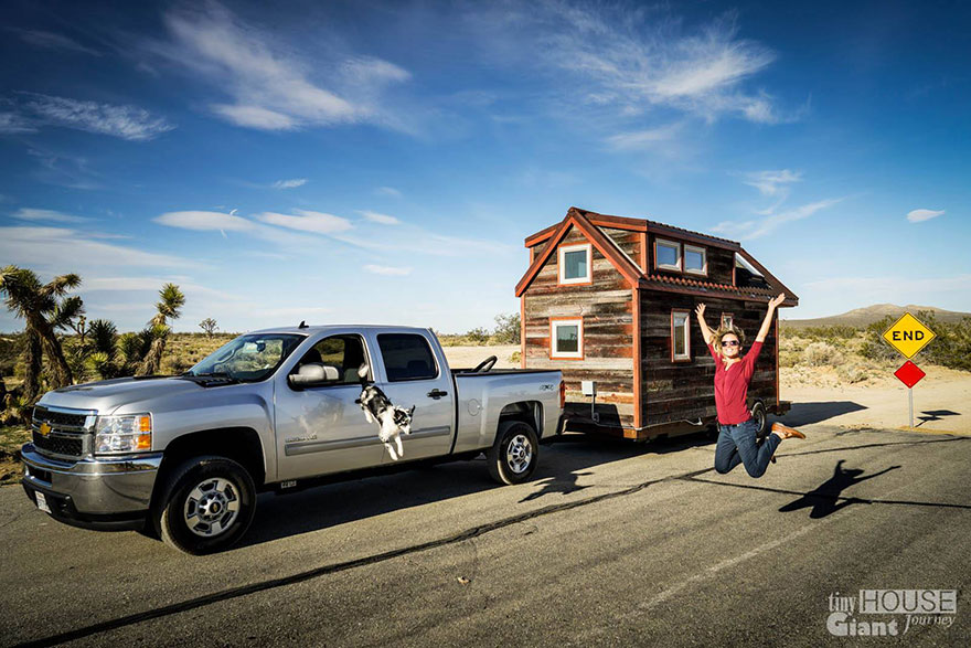 TINY HOUSE