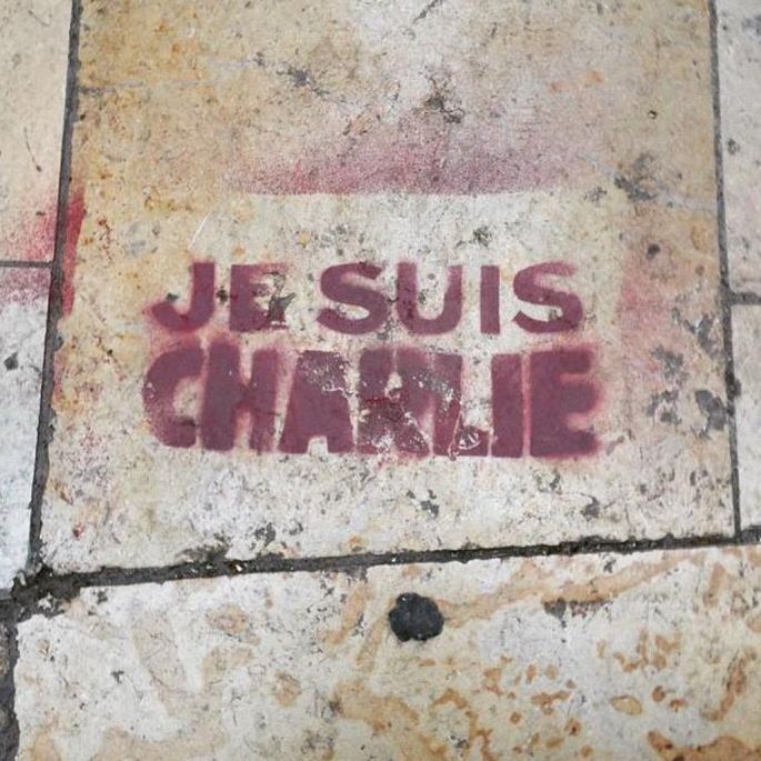 street art charlie hebdo