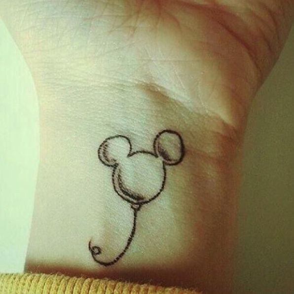 tatouages minimalistes