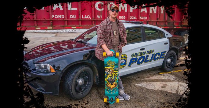 la police en longboard skateboard the rider post 