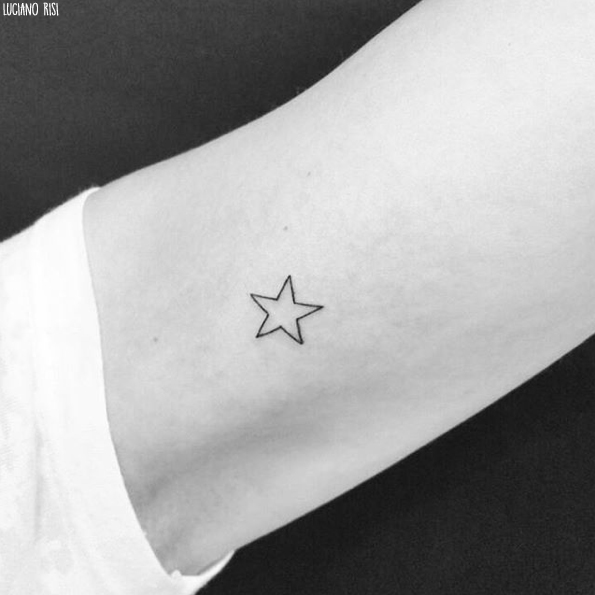 tatouages minimalistes