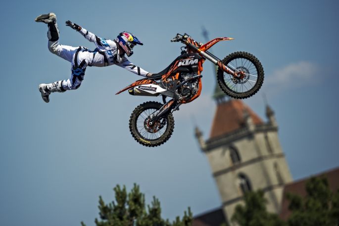 DOUBLE FLIP EN FMX A NEUCHATEL