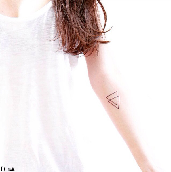 tatouages minimalistes