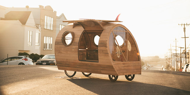 Jay Nelson transforme les véhicules en véritables cabanes en bois
