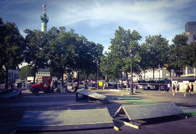 installation du skatepark éphémère Volcom à Bastille