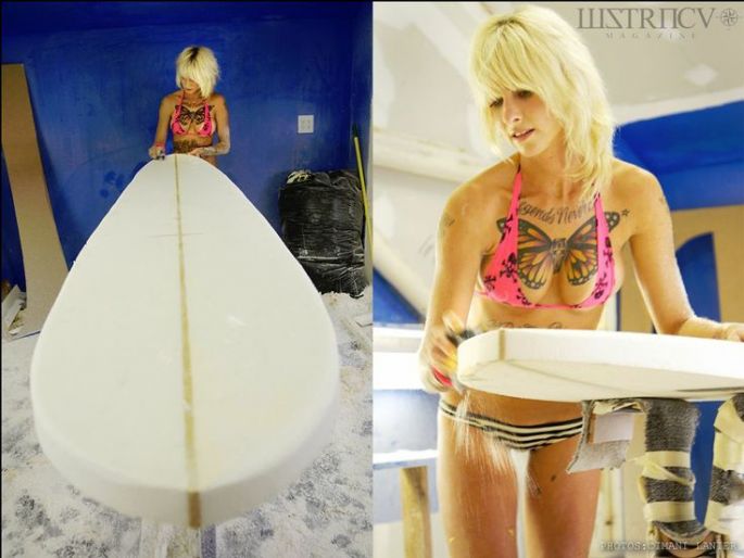 Tatouage surf pinup