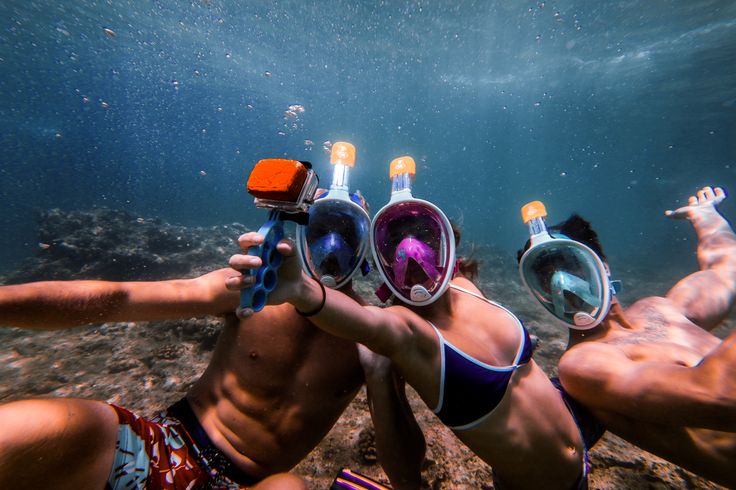 plongée sous marine à Maui entre amis 