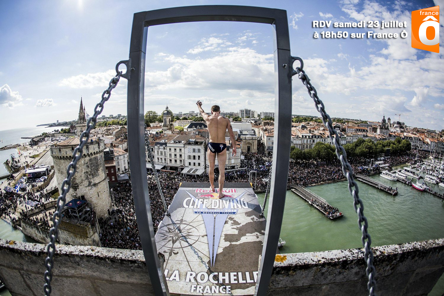 red-bull-cliff-diving-la-rochelle