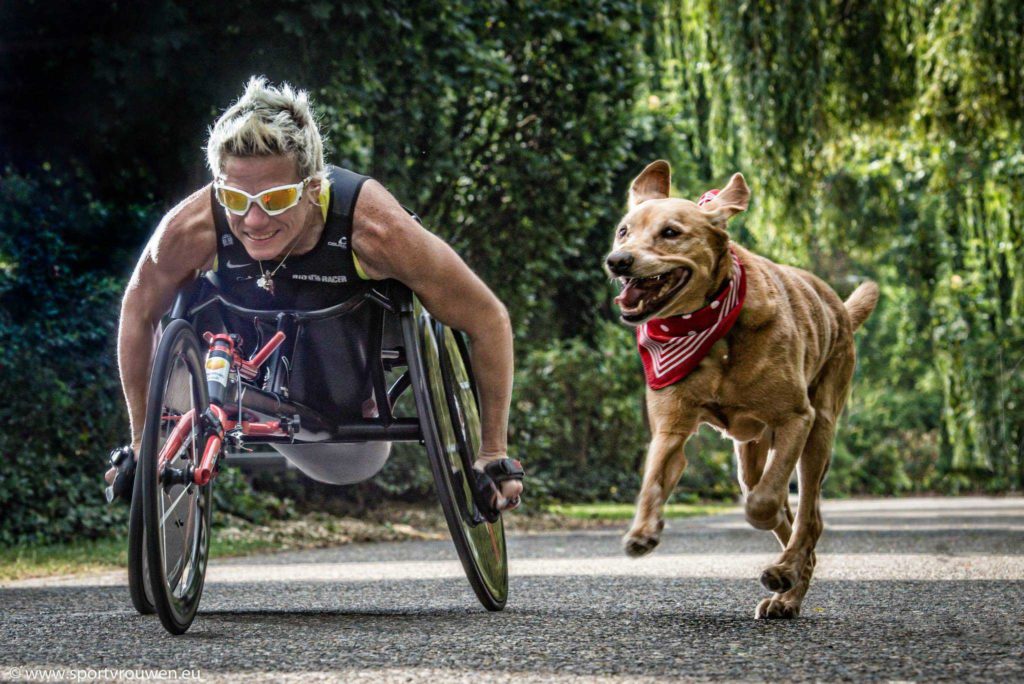 Marieke Vervoot et son chein