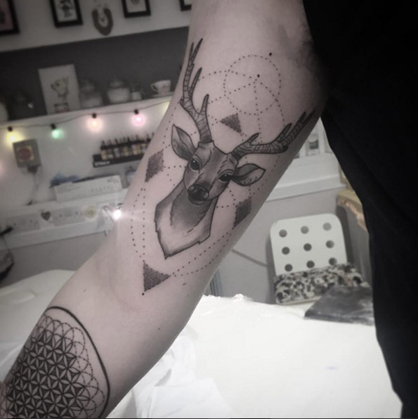 geometric-stag-tattoo