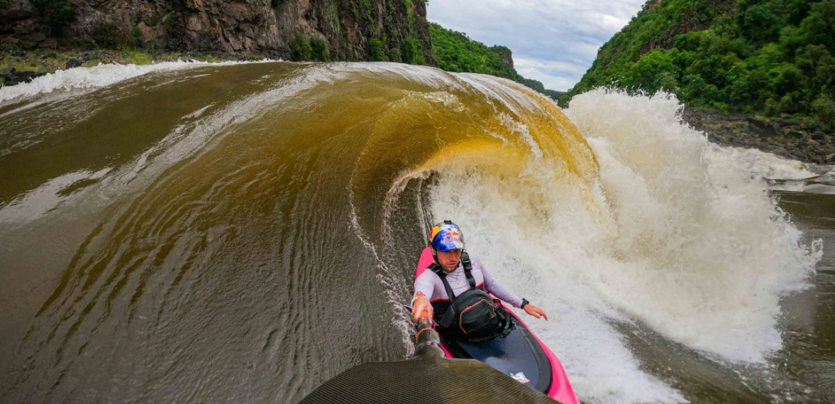 Kayak Sur le fleuve Zambèze en Afrique avec Dane Jackson