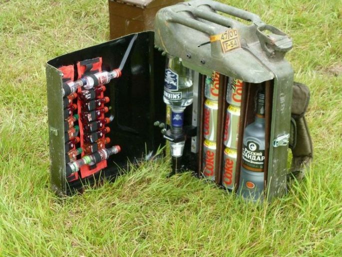 Jerrycan minibar