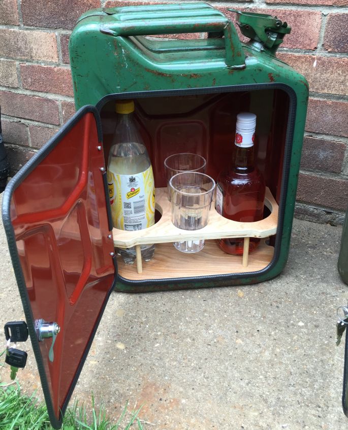 Jerrycan minibar