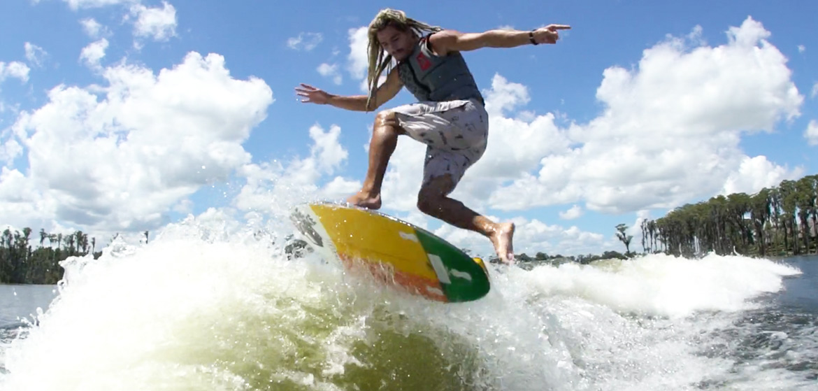 Austin Keen nous offre un show incroyable de Skimboating