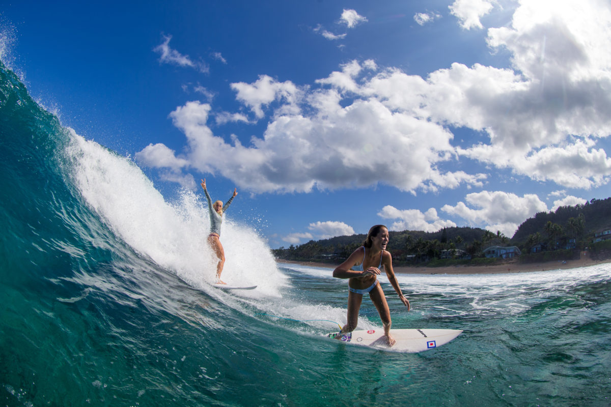 La surfeuse pro Bailey Nagy est la pinup de la semaine
