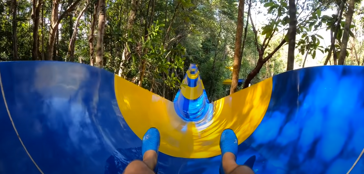 1,1 km pour le plus long toboggan aquatique au monde
